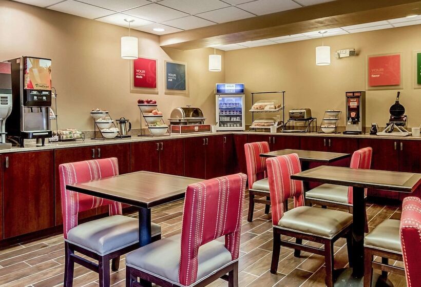 فندق Comfort Inn & Suites Graftoncedarburg