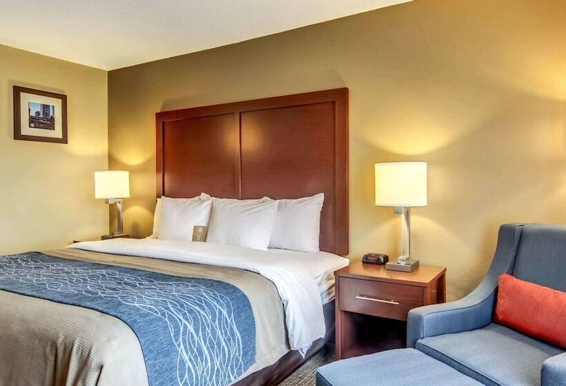 فندق Comfort Inn & Suites Graftoncedarburg