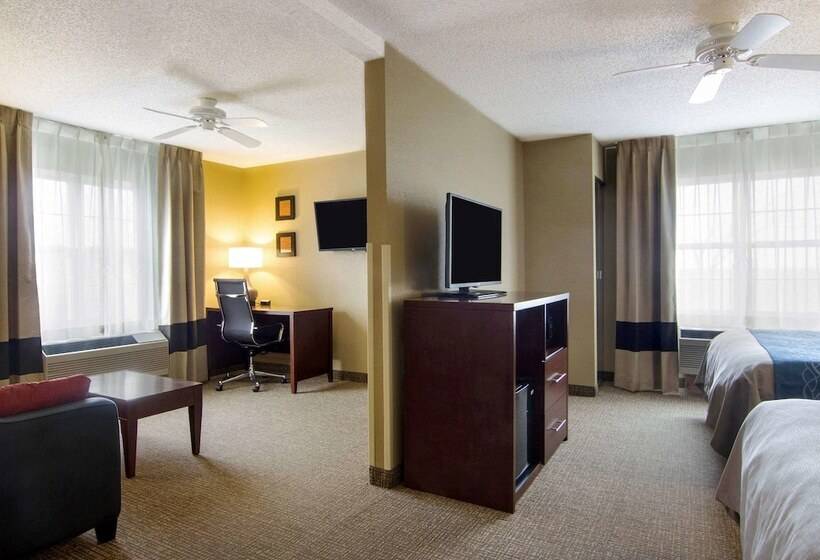 فندق Comfort Inn & Suites Graftoncedarburg