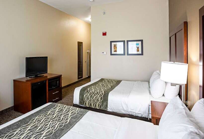호텔 Comfort Inn & Suites Independence