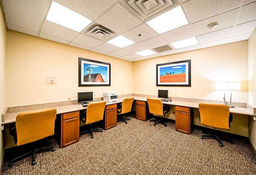 호텔 Comfort Inn & Suites Independence