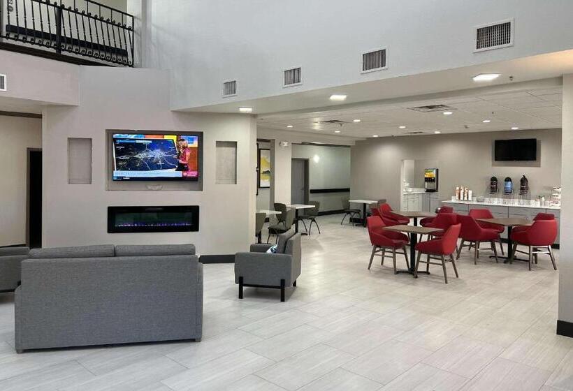 فندق Comfort Inn & Suites