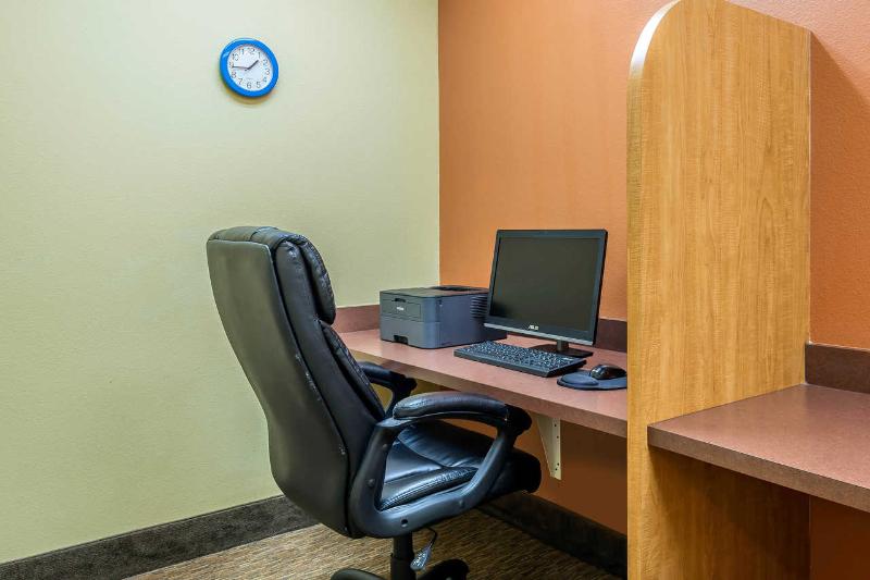 Отель Comfort Inn & Suites Wildwood  The Villages