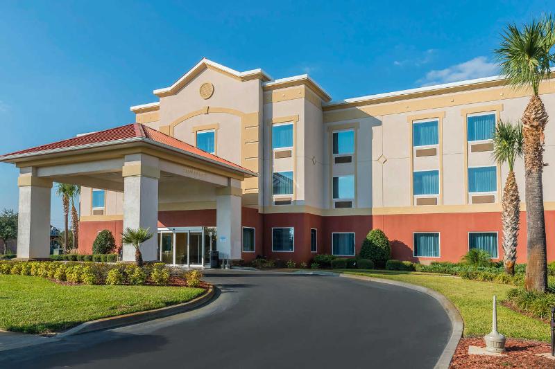 Отель Comfort Inn & Suites Wildwood  The Villages