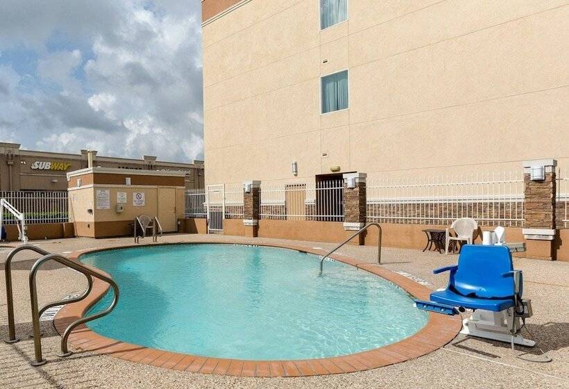 ホテル Comfort Suites At Katy Mills