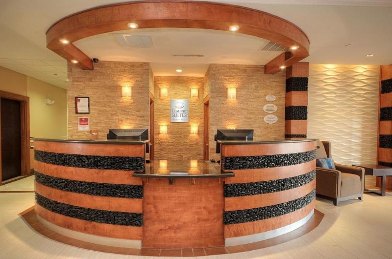 ホテル Comfort Suites At Katy Mills