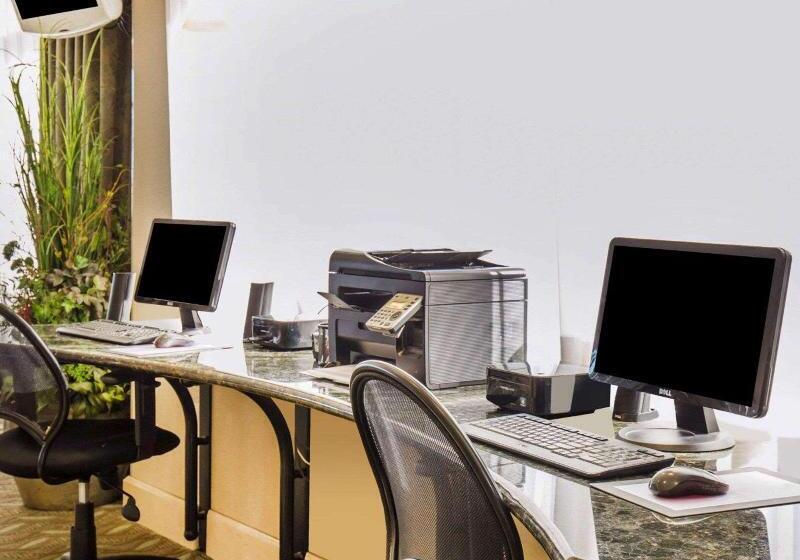 فندق Comfort Suites Fernley