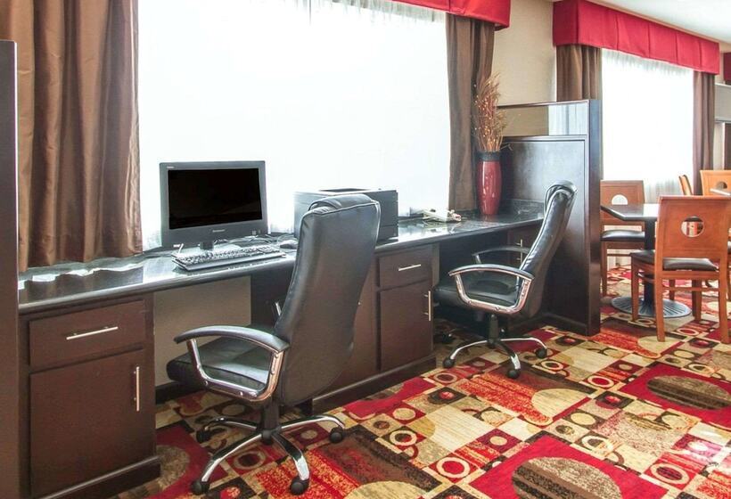 בית מלון כפרי Comfort Suites Florence Shoals Area