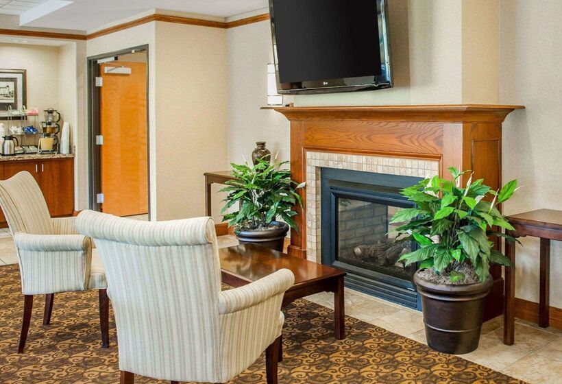 בית מלון כפרי Comfort Suites French Lick