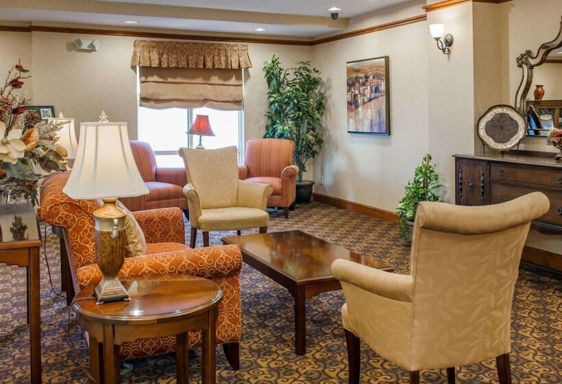 בית מלון כפרי Comfort Suites French Lick
