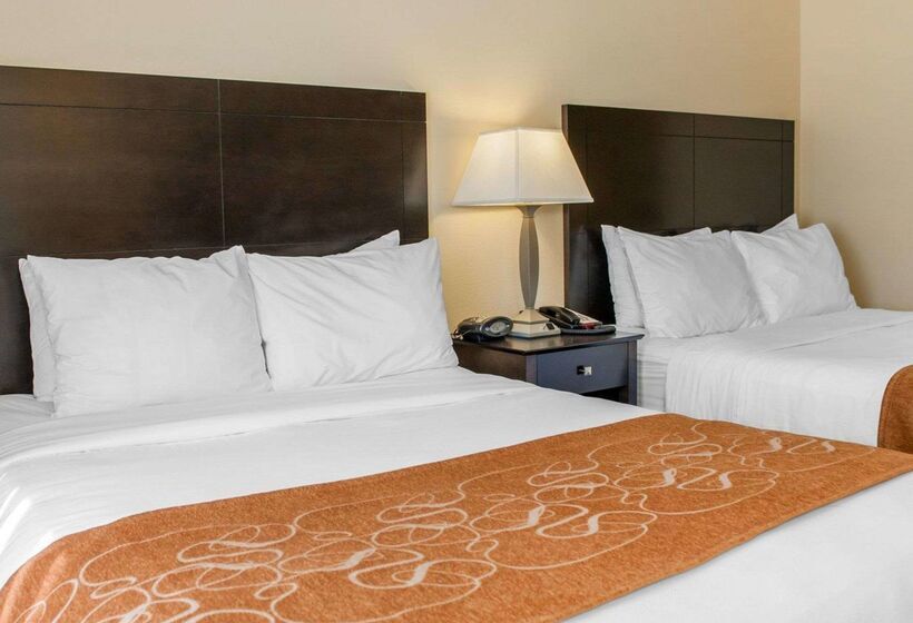 בית מלון כפרי Comfort Suites French Lick