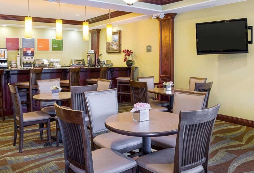 בית מלון כפרי Comfort Suites Harvey   New Orleans West