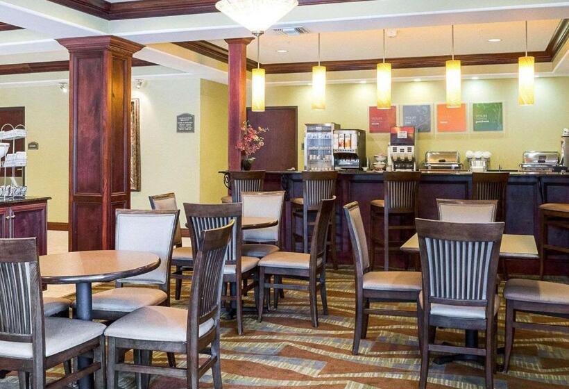 בית מלון כפרי Comfort Suites Harvey   New Orleans West