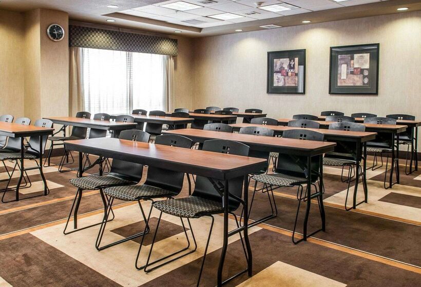 ホテル Comfort Suites