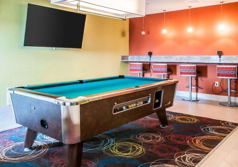 ホテル Comfort Suites