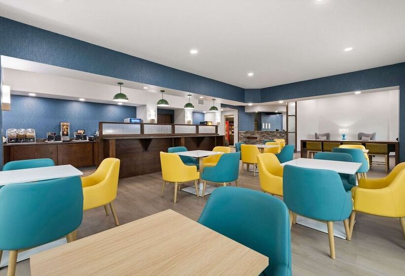 فندق Comfort Suites Hudson I94