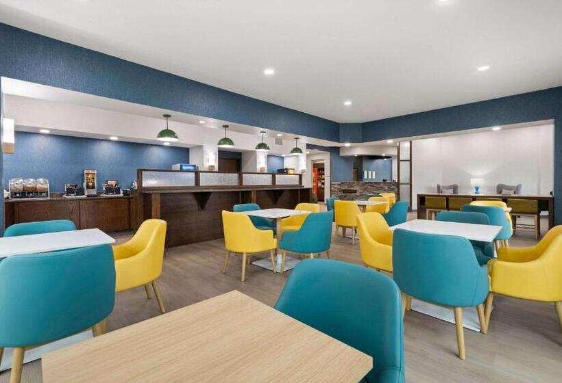 فندق Comfort Suites Hudson I94