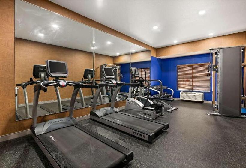 فندق Comfort Suites Hudson I94