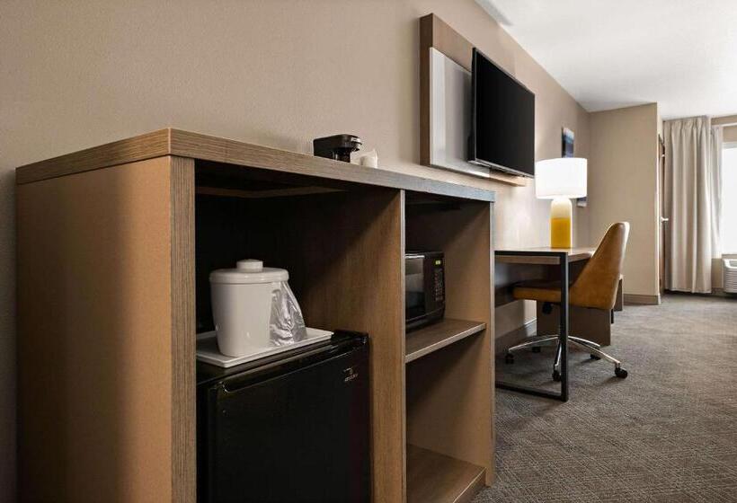 فندق Comfort Suites Hudson I94