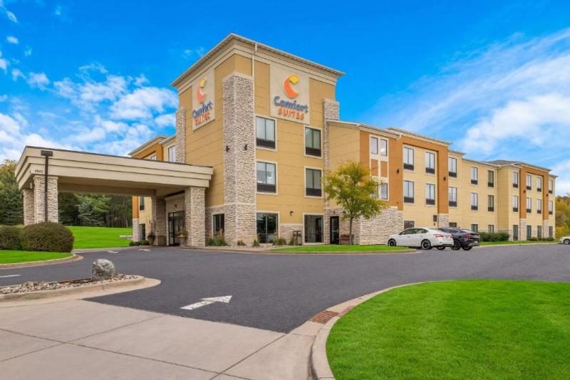 فندق Comfort Suites Hudson I94