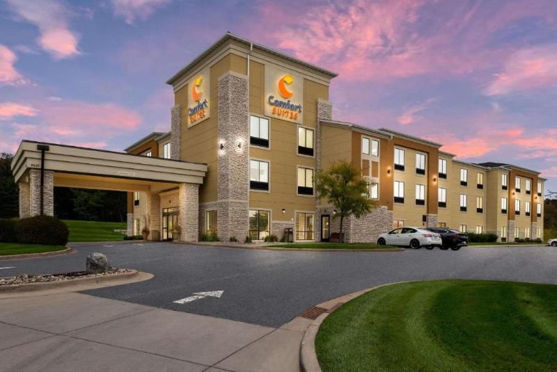 فندق Comfort Suites Hudson I94