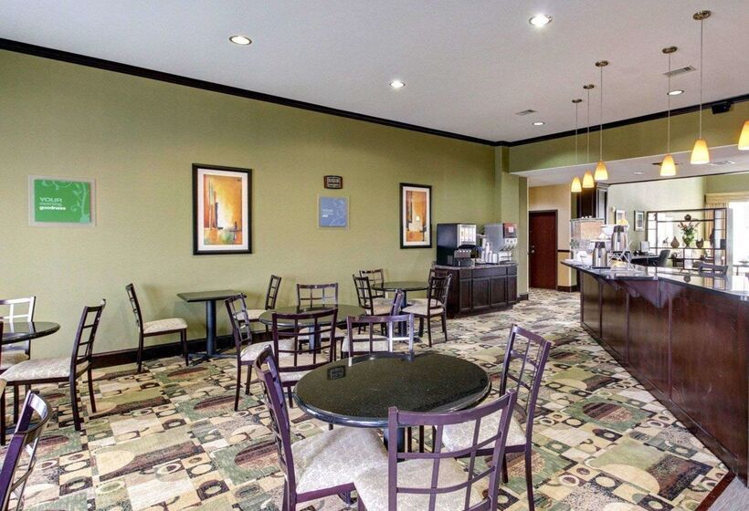 ホテル Comfort Suites Waxahachie   Dallas