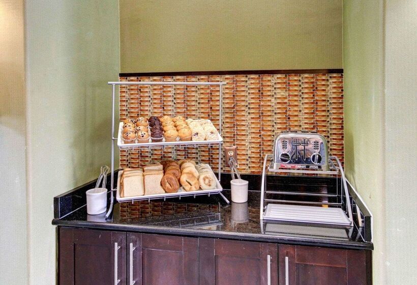 ホテル Comfort Suites Waxahachie   Dallas