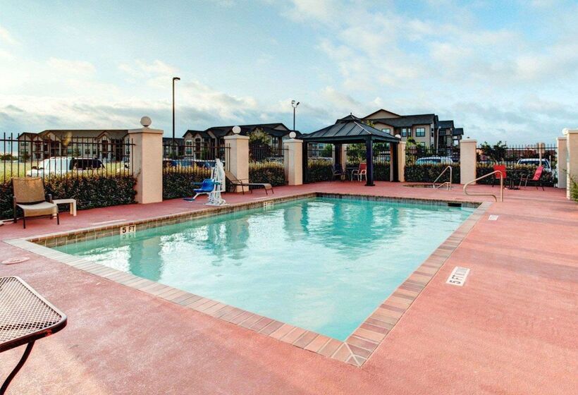 ホテル Comfort Suites Waxahachie   Dallas