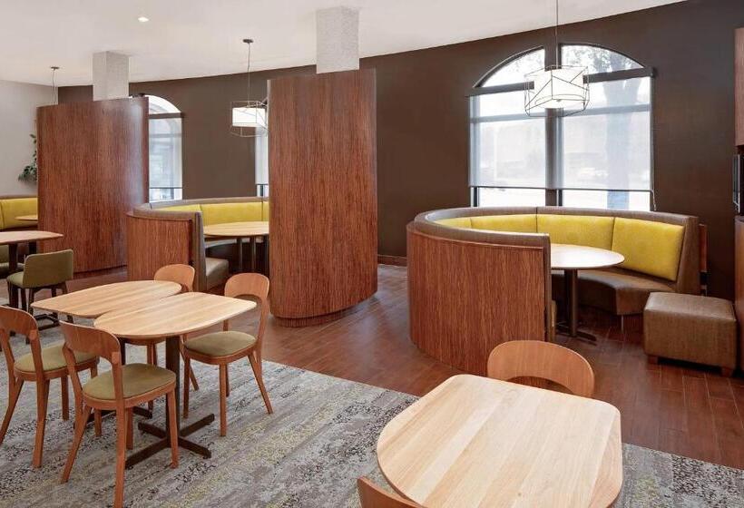 فندق Courtyard By Marriott Houma