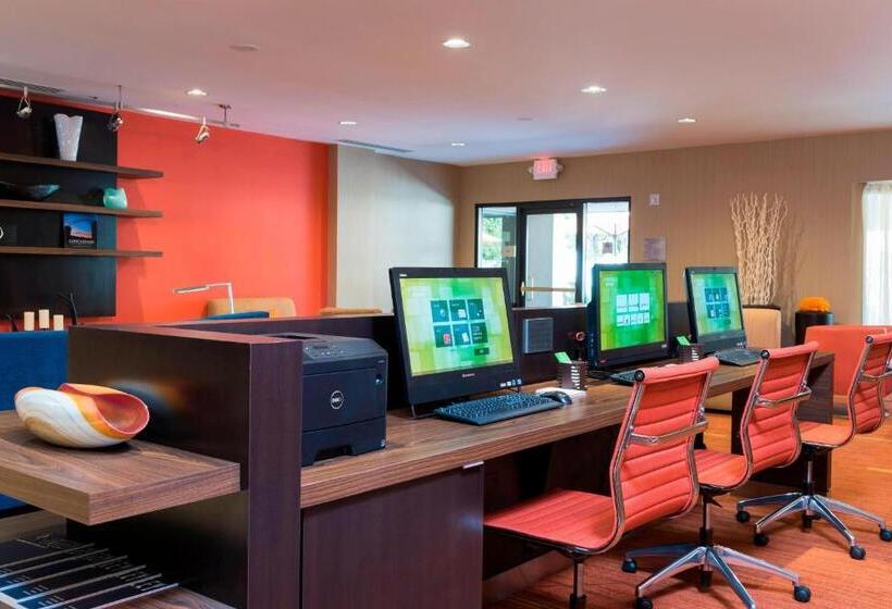 בית מלון כפרי Courtyard By Marriott Livermore