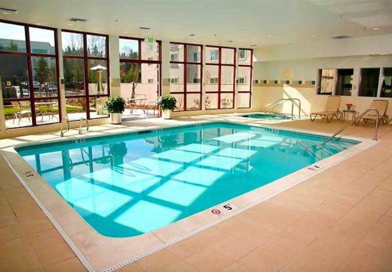 فندق Courtyard By Marriott Seattle Kirkland