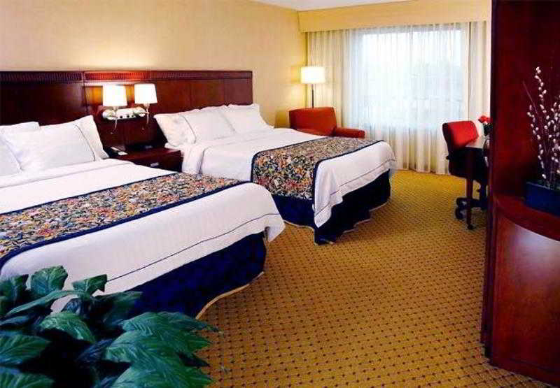 فندق Courtyard By Marriott Seattle Kirkland