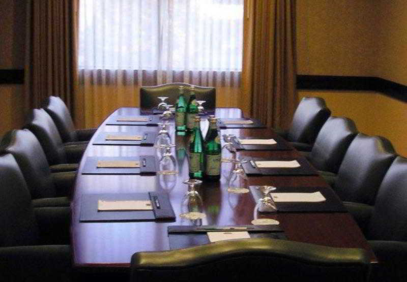 فندق Courtyard By Marriott Seattle Kirkland