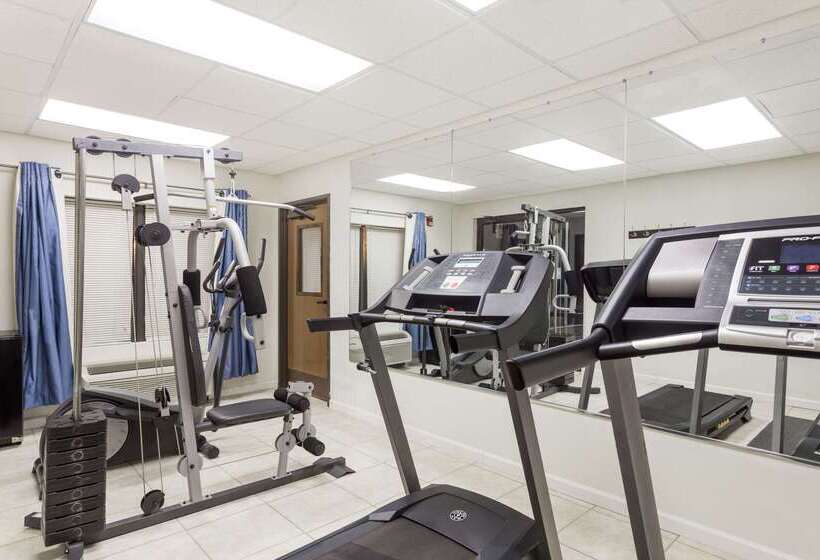 فندق Jesup Inn & Suites