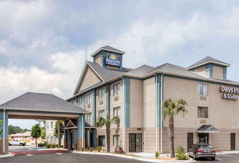 فندق Jesup Inn & Suites