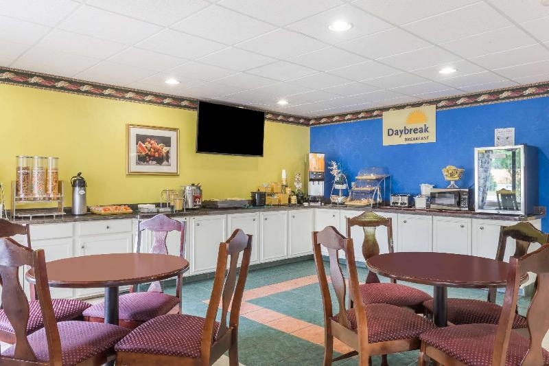 فندق Jesup Inn & Suites