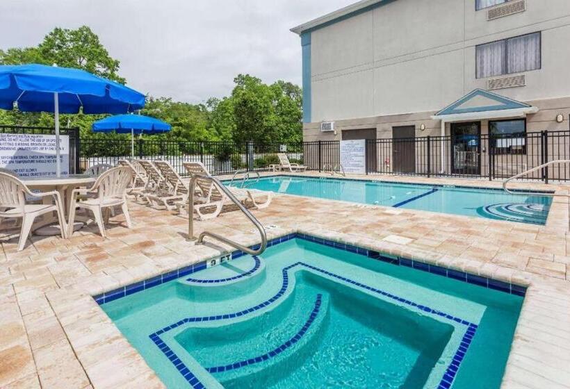 فندق Jesup Inn & Suites