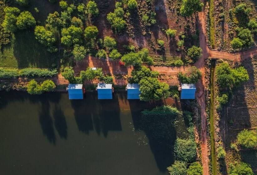 هتل De Zeekoe Guest Farm