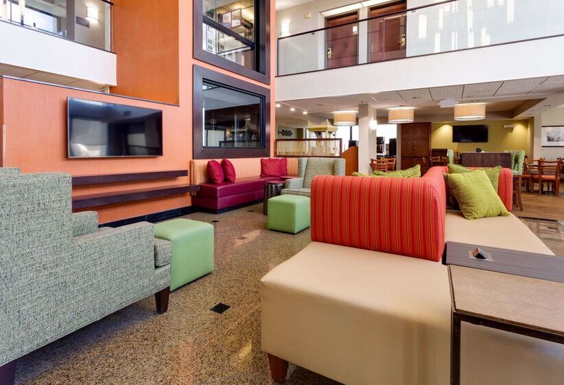 בית מלון כפרי Drury Inn & Suites Denver Tech Center