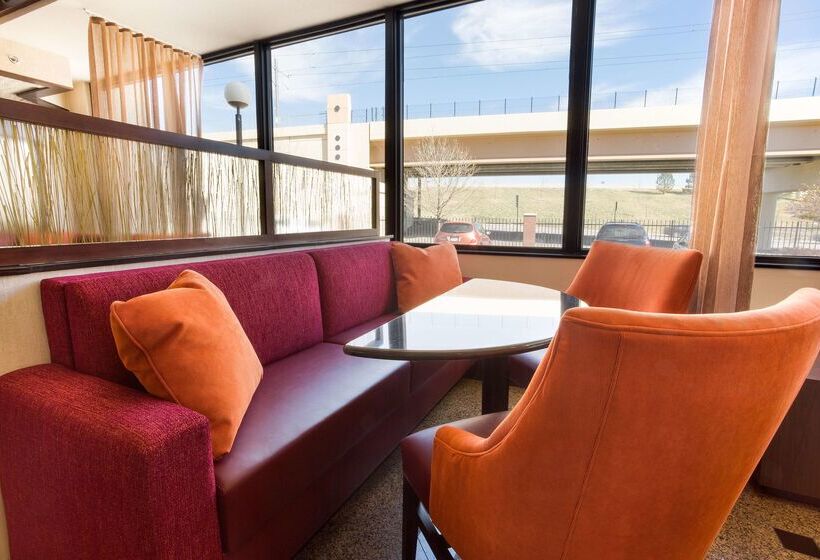 בית מלון כפרי Drury Inn & Suites Denver Tech Center