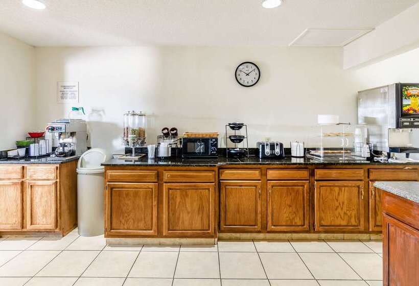 Отель Econo Lodge Glade Springs I 81