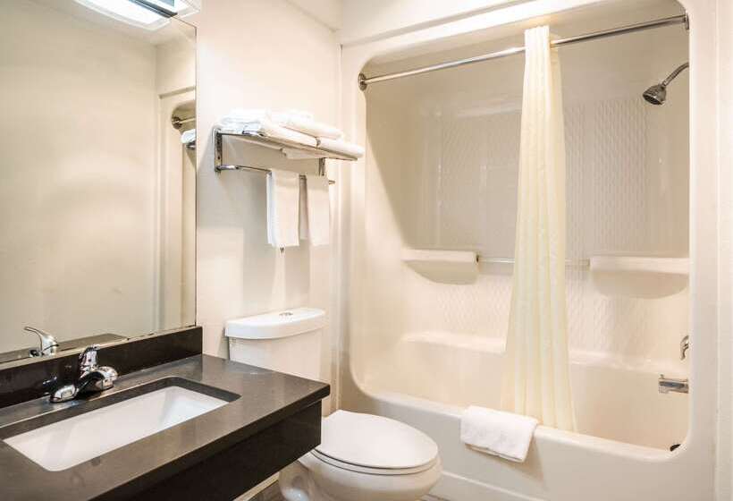 Отель Econo Lodge Glade Springs I 81