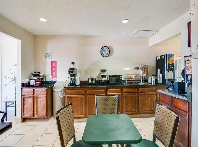 Отель Econo Lodge Glade Springs I 81