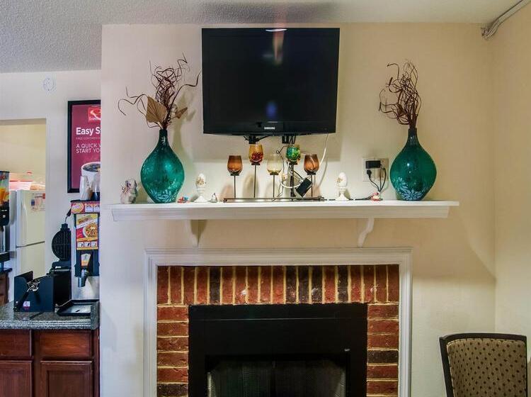 Отель Econo Lodge Glade Springs I 81