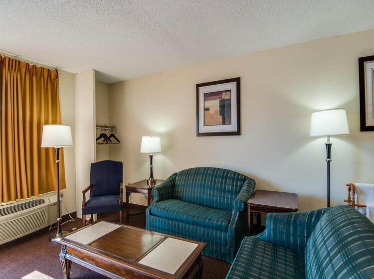 Отель Econo Lodge Glade Springs I 81