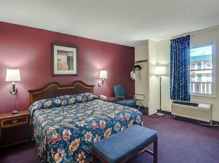 Отель Econo Lodge Glade Springs I 81