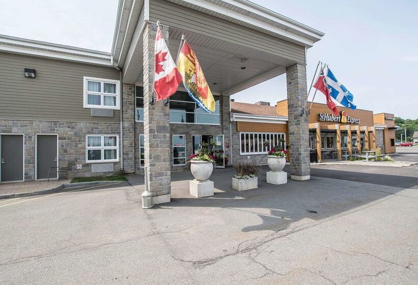 ホテル Econo Lodge Inn & Suites