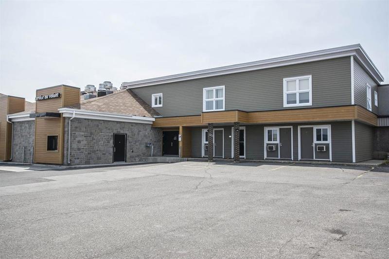 ホテル Econo Lodge Inn & Suites