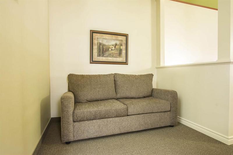 ホテル Econo Lodge Inn & Suites