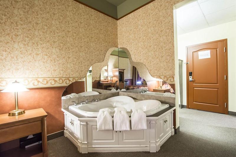 ホテル Econo Lodge Inn & Suites